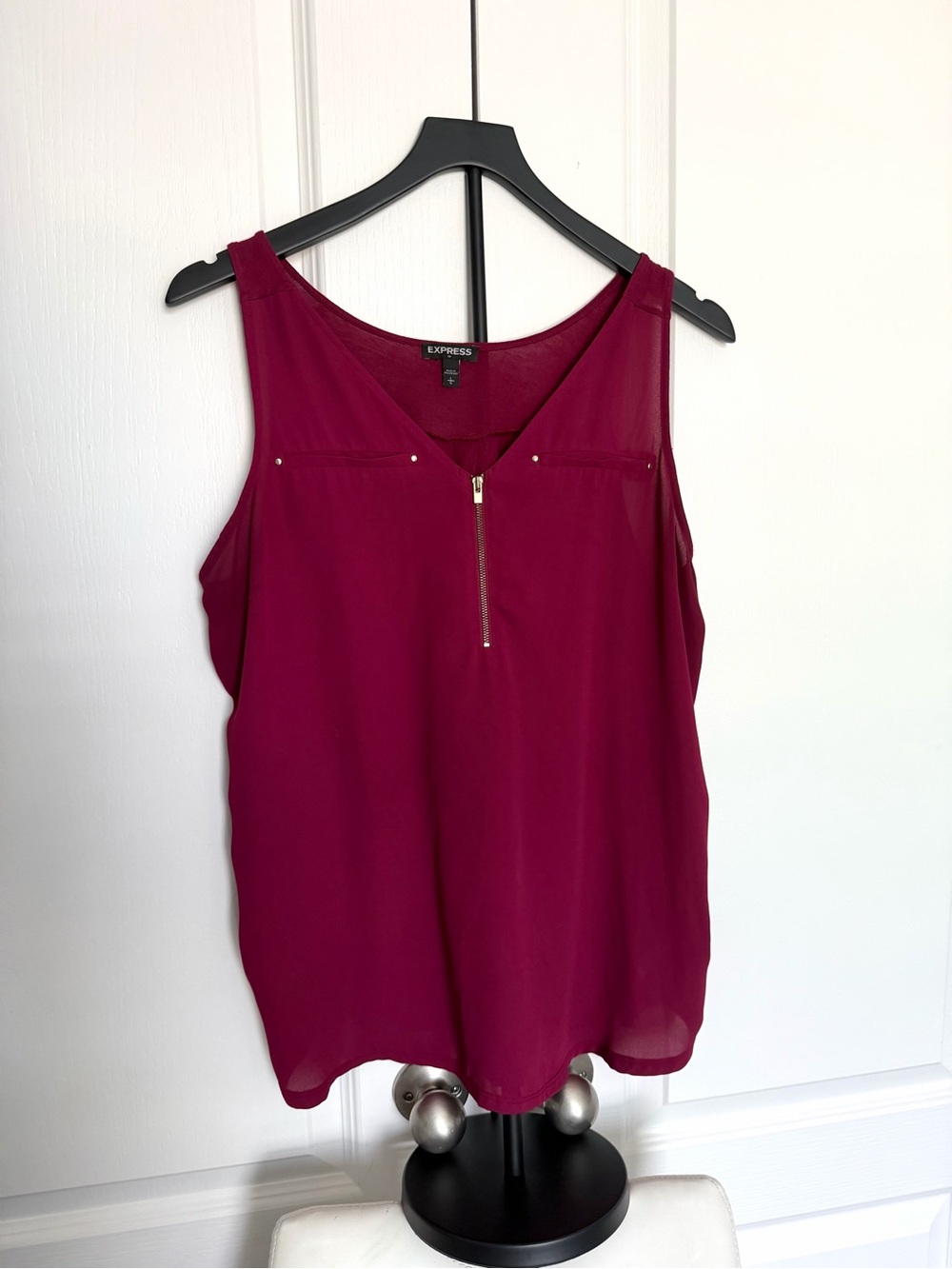 Express Sleeveless Zip-Front Blouse in Magenta